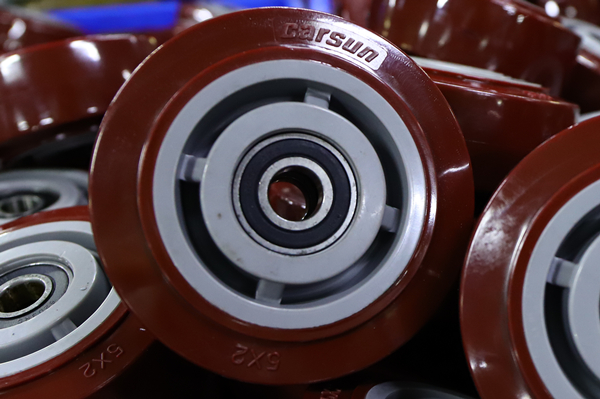 东莞凯信脚轮,超级人造胶（TPR）脚轮,耐高温脚轮,导电/防静电脚轮,抗菌脚轮,万向轮,脚轮厂家,万向轮工厂,工业脚轮,静音脚轮,PU轮,手推车轮子