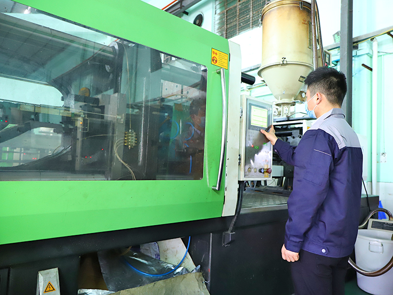 脚轮万向轮注塑设备