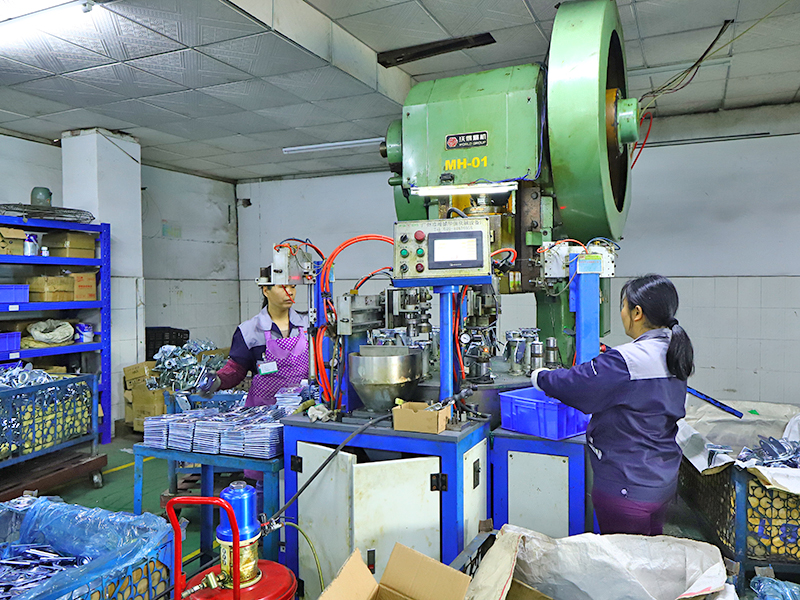 脚轮万向轮自动装配