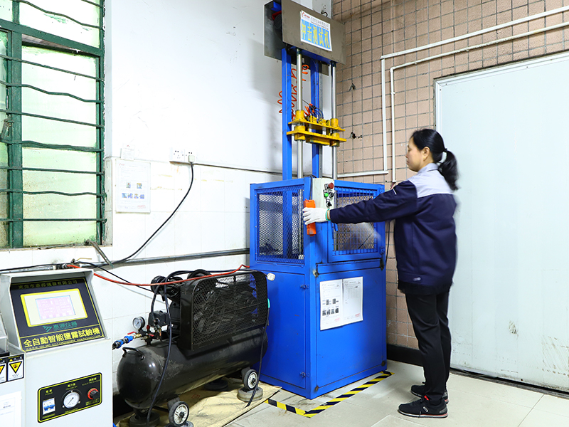 脚轮万向轮抗冲击试验