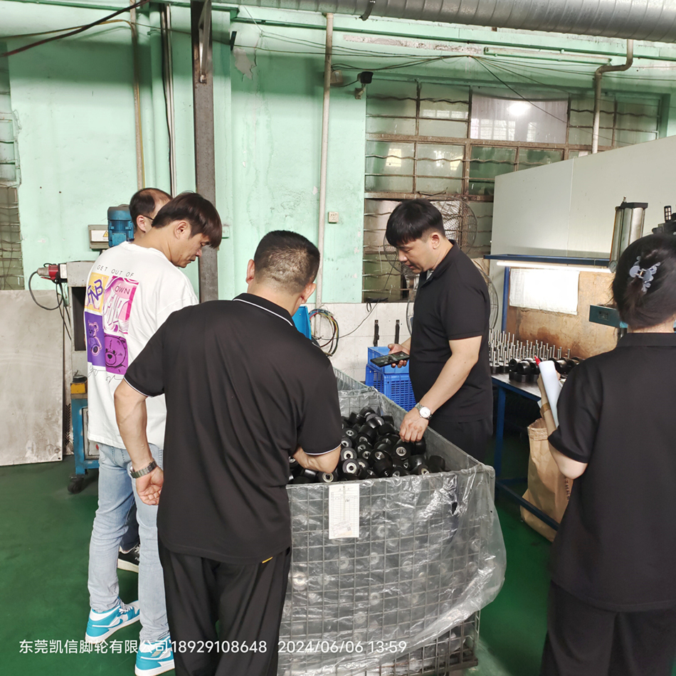 韩国客户来访工厂参观考察凯信脚轮厂家,凯信脚轮,脚轮厂家,脚轮源头厂家,脚轮厂