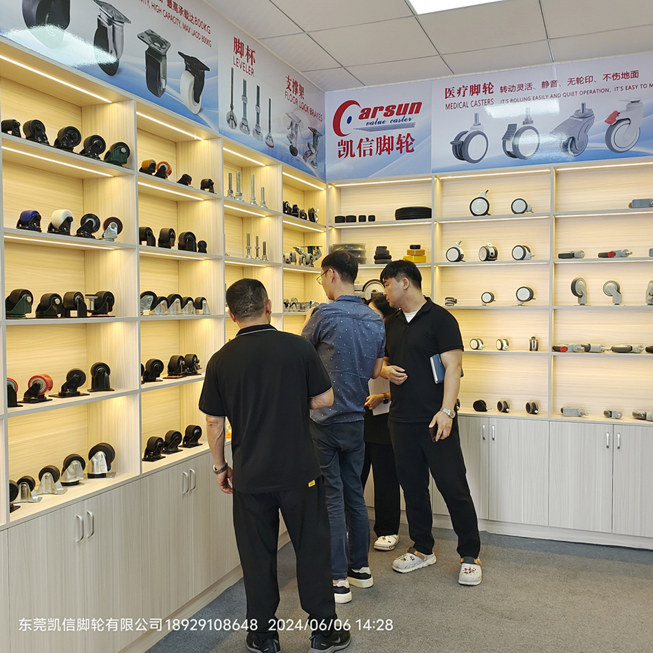 韩国客户来访工厂参观考察凯信脚轮厂家,凯信脚轮,脚轮厂家,脚轮源头厂家,脚轮厂