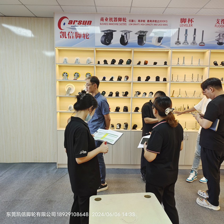 韩国客户来访工厂参观考察凯信脚轮厂家,凯信脚轮,脚轮厂家,脚轮源头厂家,脚轮厂